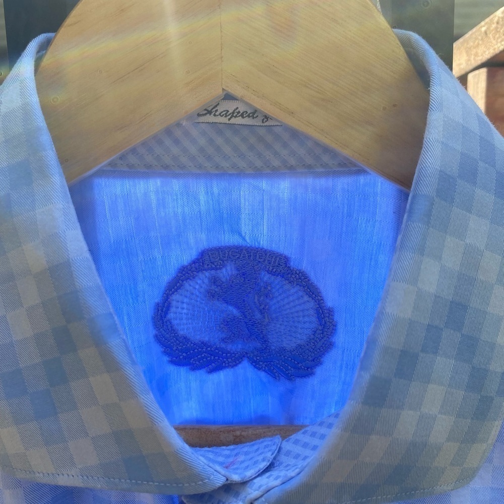 Good Used Condition Blue Bugatchi Button Down Siz… - image 6